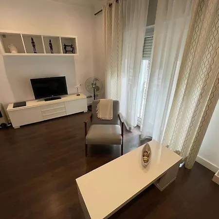 Cozy And Apartment *